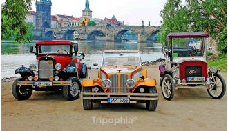 PRAGUE PRIVATE OLD TOWN TOUR BY VINTAGE CAR
