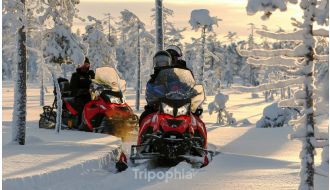 DAY TRIP TO ARCTIC CIRCLE HIGHLIGHTS BY SNOWMOBILE FROM ROVANIEMI