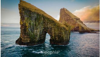 TORSHAVN DRANGARNIR BOAT JOURNEY