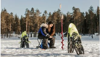 ICE FISHING EXPERIENCE IN ROVANIEMI