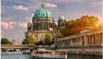 BERLIN SUNSET CATAMARAN CRUISE WITH AUDIO GUIDE