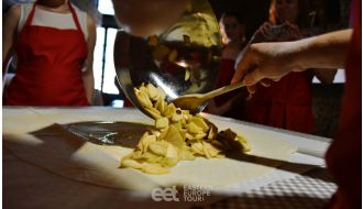 APPLE STRUDEL AND SALZBURGER NOCKERL COOKING CLASS IN SALZBURG