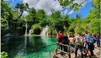 DAY TRIP TO PLITVICE LAKES NATIONAL PARK TOUR WITH ENTRY TICKETS FROM ZAGREB